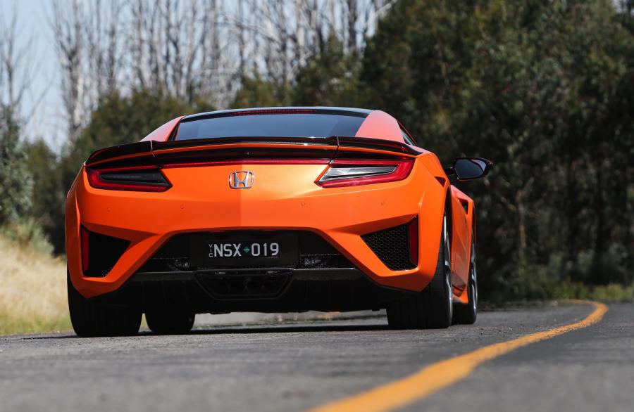  Honda NSX 2019 года  (AU) (фото 15 из 40)